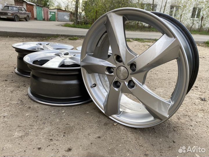 Литые Диски R17/5/114,3 Toyota Lexus