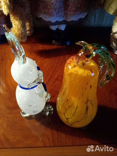 Фигурки хрустальный заяц,груша в подарок