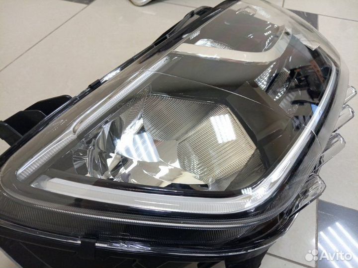 Фара правая Renault Duster HJD 2021