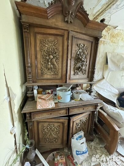 Старинный буфет комод