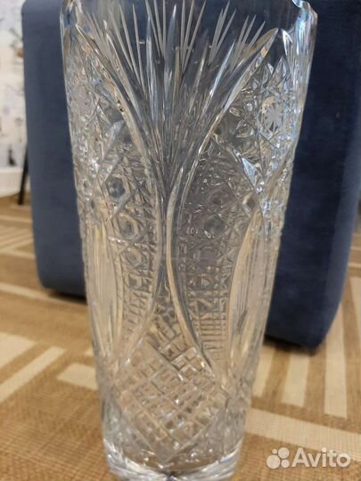 Большая хрустальная ваза