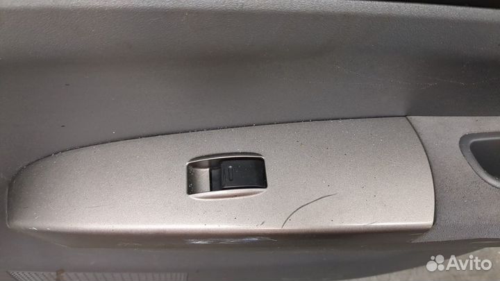 Дверь правая задняя Toyota Prius