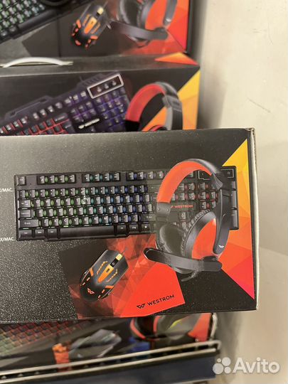 Набор геймера: мышь, наушники, клавиатура