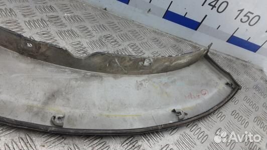 Молдинг крыла заднего правого mitsubishi pajero 4