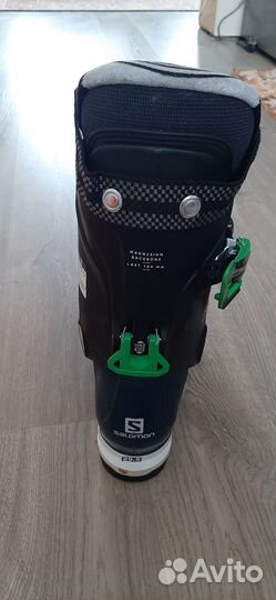 Горные лыжи и ботинки