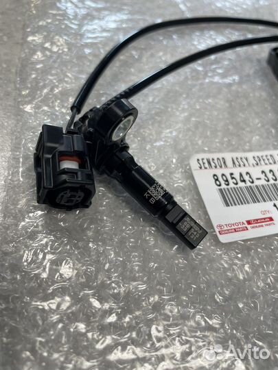 Датчик ABS Toyota Camry V70