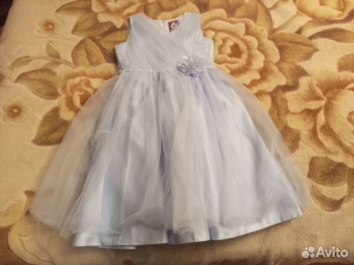 Платье праздничное