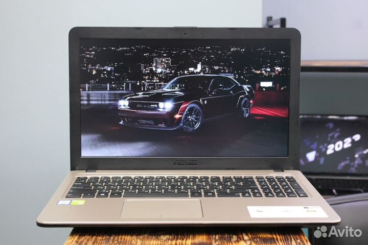 Ноутбук Asus SSD 256 / FullHD / GeForce