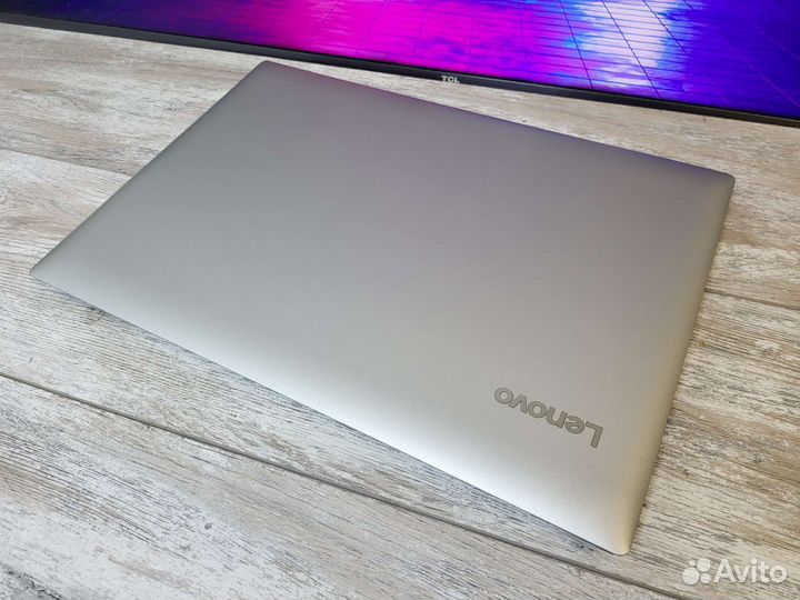 Большой 17 дюймовый A4-9120 / 8GB / SSD 256GB