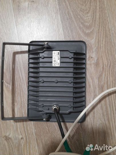 Светодиодный прожектор