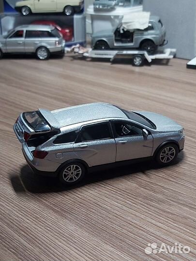 Моделька LADA Vesta