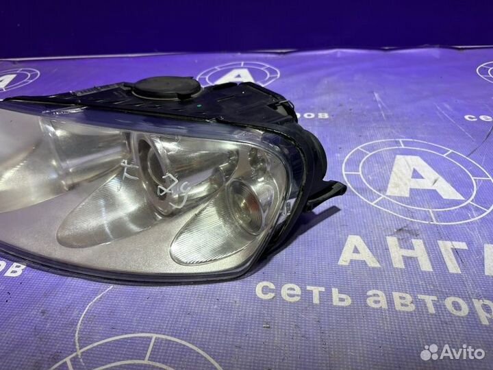 Фара левая Volkswagen Touareg 7L 2 2004
