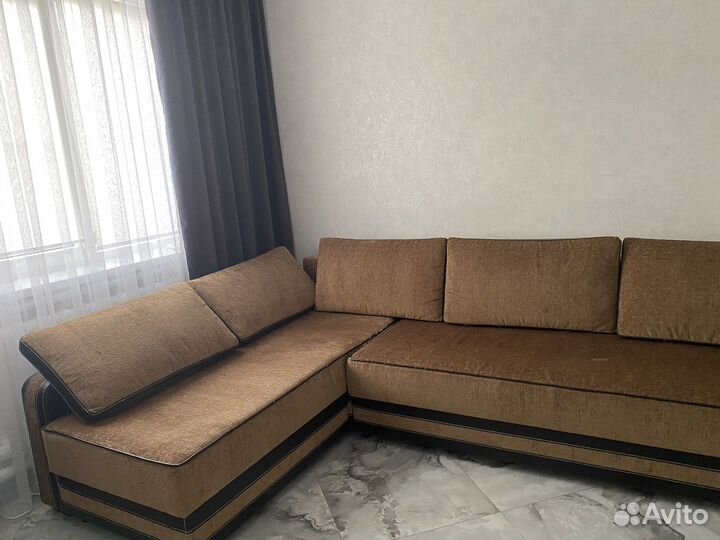 Угловой диван, в отличном состоянии