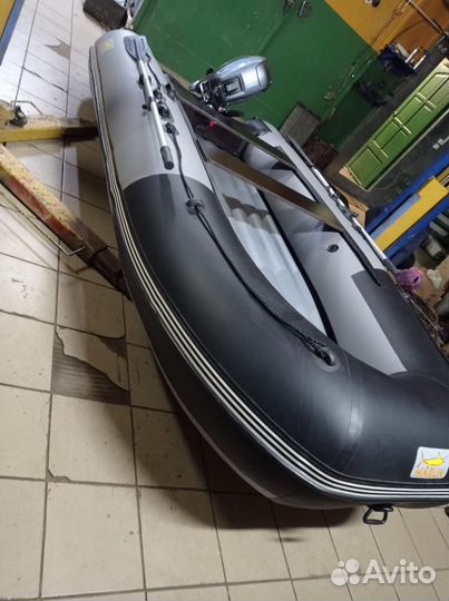 Продам лодку с мотором