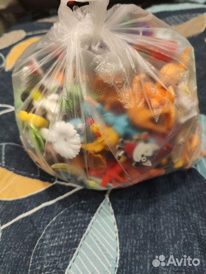 Пакет игрушек Киндер сюрприз +мелкие другие