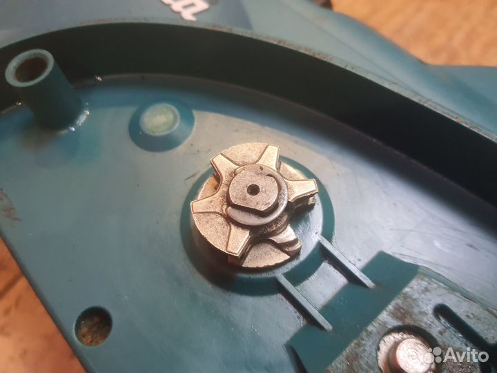 Электрическая пила Makita UC3020A (вк1)