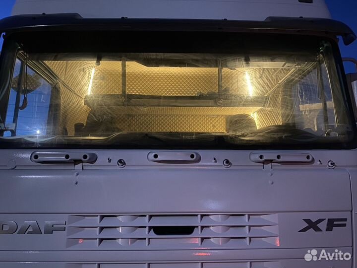 DAF 95XF430 с полуприцепом, 2011