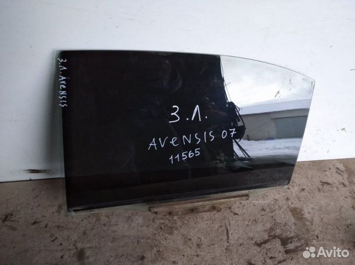 Стекло заднее левое Toyota Avensis II 2003-2008