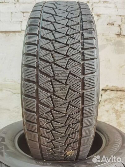 Bridgestone Blizzak DM-V2 225/65 R17 102Q