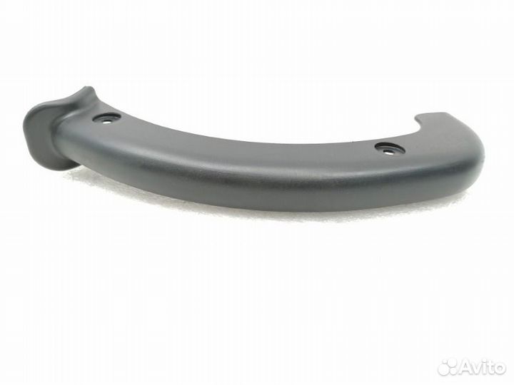 Накладка петли крышки багажника задняя правая Kia