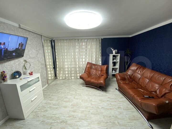 1-к. квартира, 52 м², 1/5 эт.