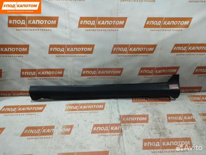 Накладка на порог левая Volvo XC60 2010