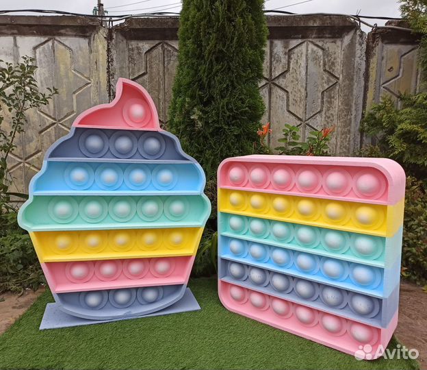 Объемные буквы, Скульптуры, бутафория