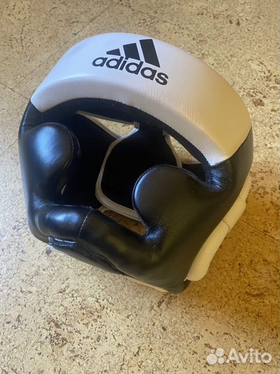 Боксерский шлем adidas