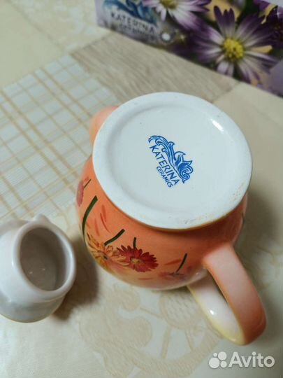 Заварочный чайник с сахарницей