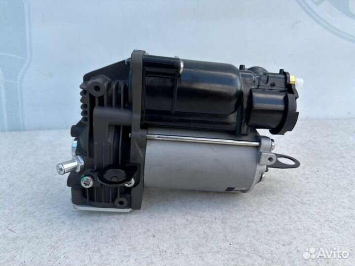 Компрессор пневмоподвески Mercedes S W221