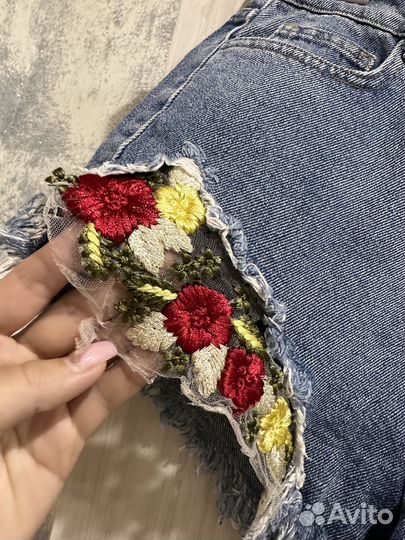 Шорты женские