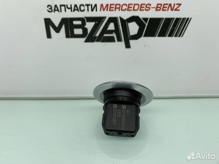 Кнопка запуска двигателя Mercedes W222