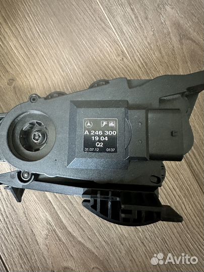 Педаль газа Mercedes B-Class W246