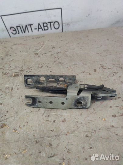 Петля капота левая Bmw 7 E66 2002
