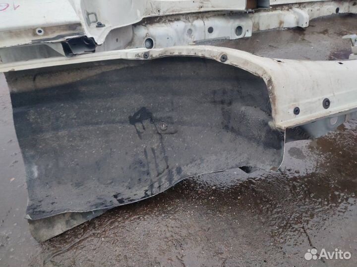 Порог кузова Toyota Land Cruiser 100