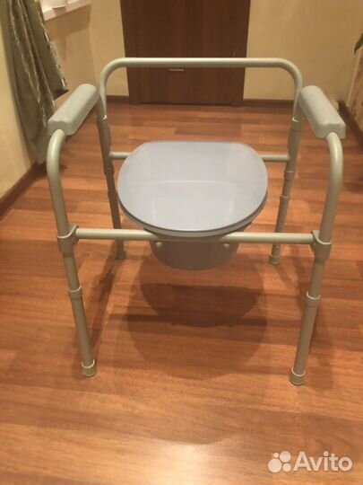 Кресло-стул с санитарным оснащением