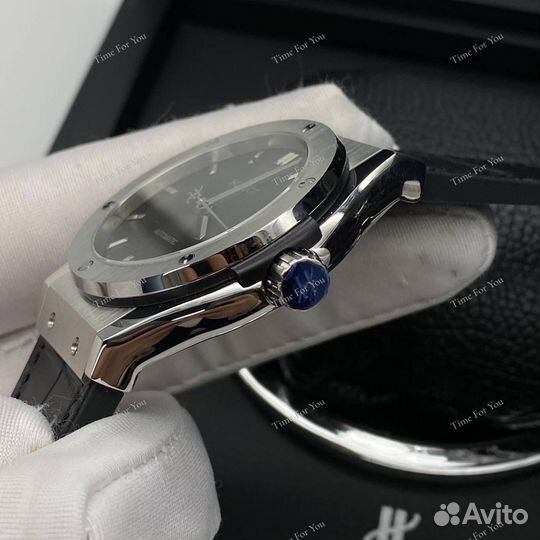 Часы Hublot classic fusion серые 42mm