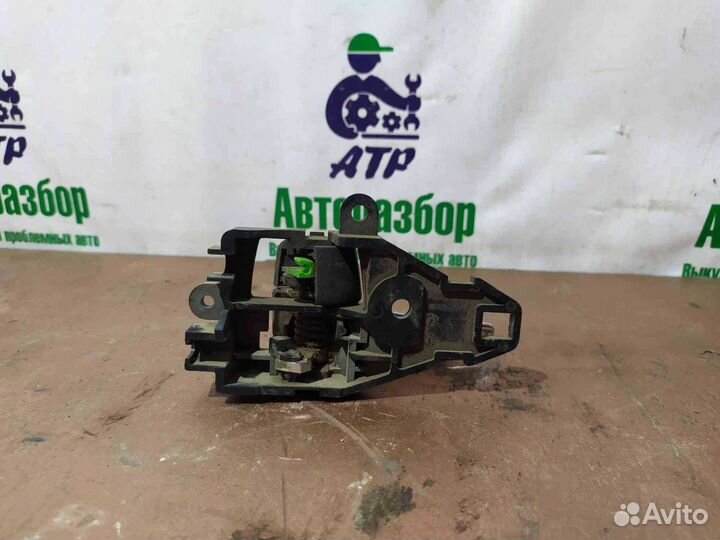 Ручка салонная правая Mitsubishi lancer x