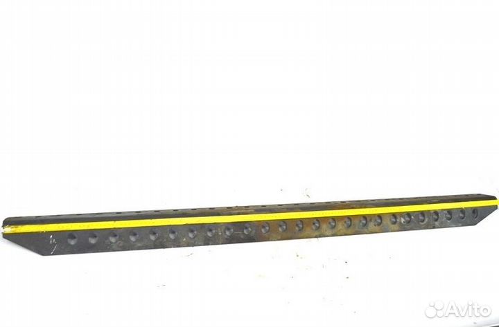 Уголок сцепного устройства (седла), левый mercedes