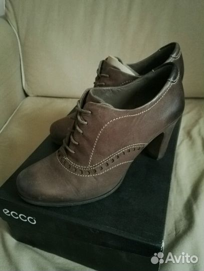 Продам полуботинки ecco