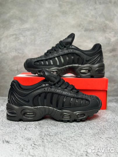 Nike Air Max Tailwind 4 Triple Black