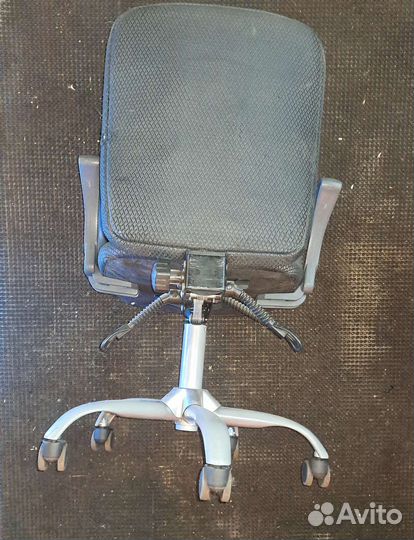 Офисное кресло Chairman