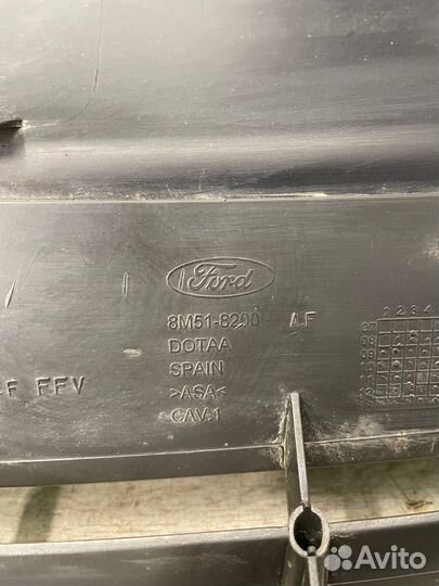 Решетка радиатора Форд Фокус 2 08-11