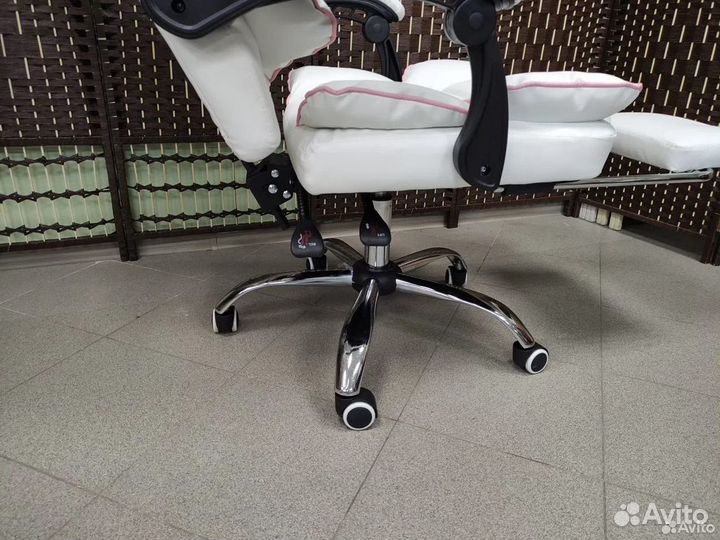 Компьютерное офисное кресло с массажем (новые)