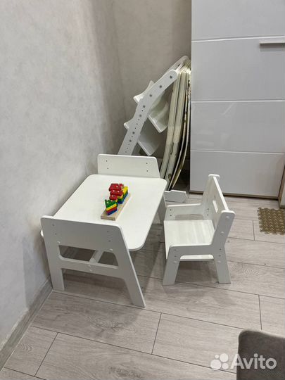 Детский столик и стульчик растущий