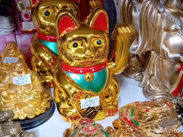 Фигурка кота мнеко - неко