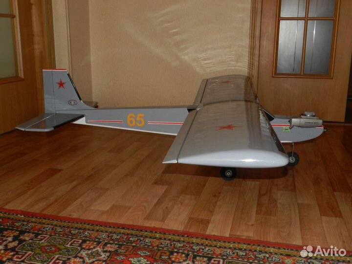 Радиоуправляемая модель самолёта