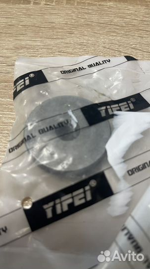 1345739 Заглушка болта шкива распредвала ZH-S 1.6