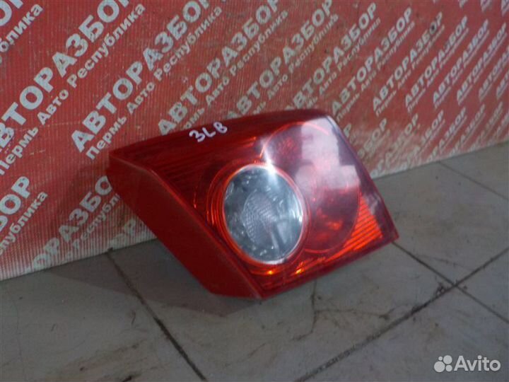Фонарь внутренний задний левый Chevrolet Lacetti