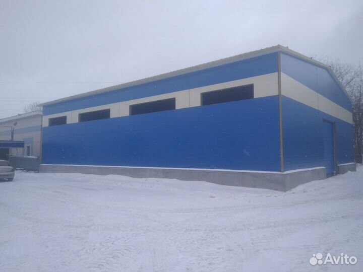 Бригада монтажников металлоконструкций. Сварщики